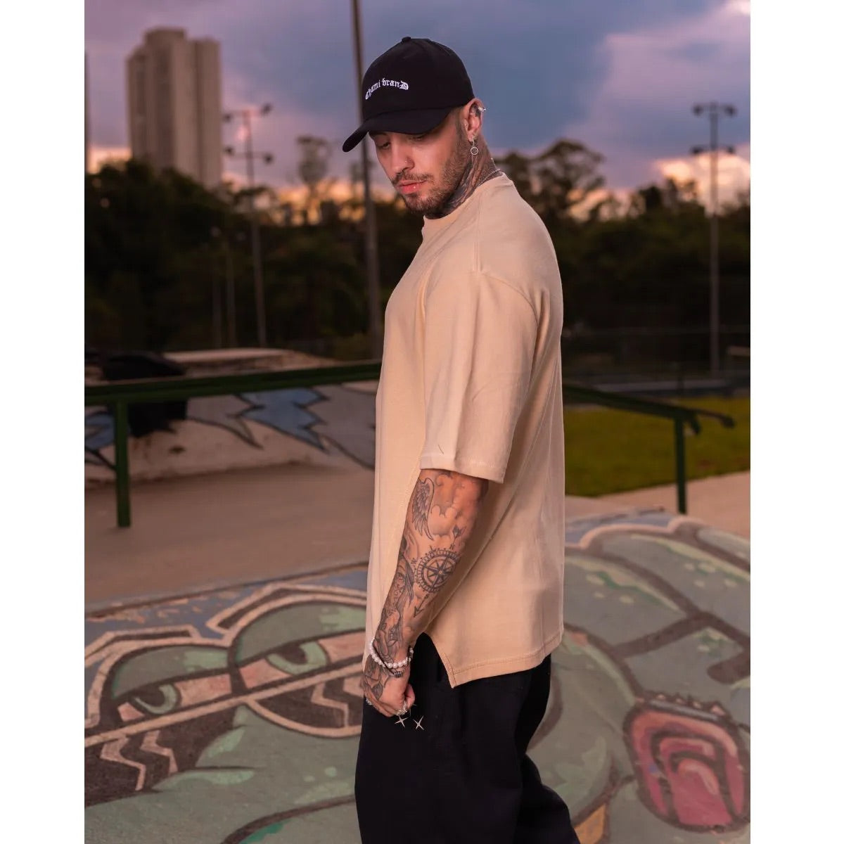 Camiseta Oversized Rugby Cutouts Chami Brand Vanila